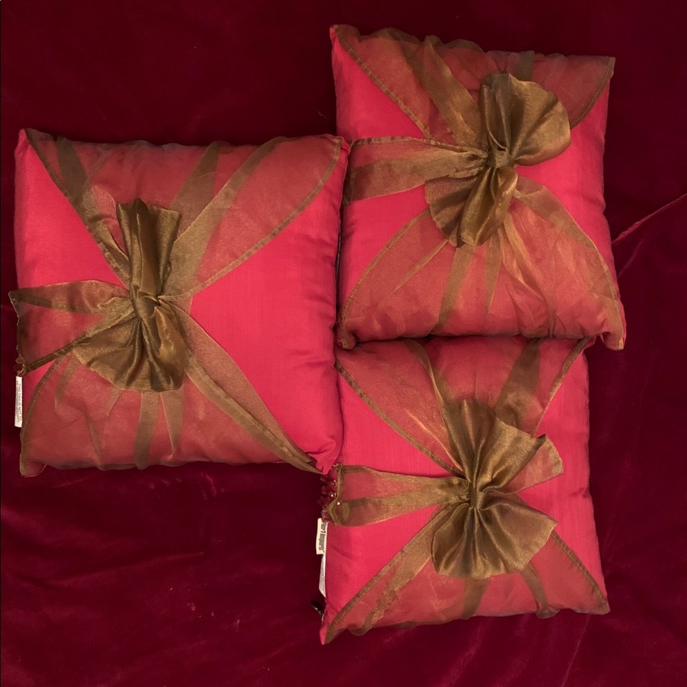 Throw Pillows